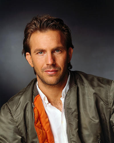This is an image of Photograph & Poster of Kevin Costner 288093