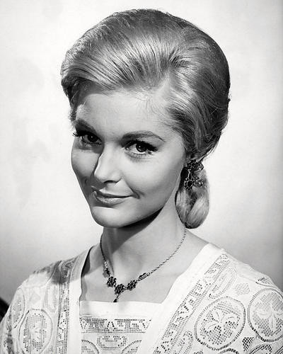 This is an image of Photograph & Poster of Carol Lynley 197372
