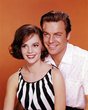 This is an image of Photograph & Poster of Natalie Wood and Robert Wagner 288425