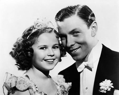 This is an image of Photograph & Poster of Shirley Temple 197158
