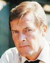 This is an image of Photograph & Poster of Roger Moore 288248