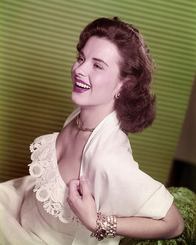 This is an image of Photograph & Poster of Jean Peters 289968