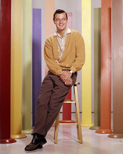 This is an image of Photograph & Poster of Robert Goulet 288922