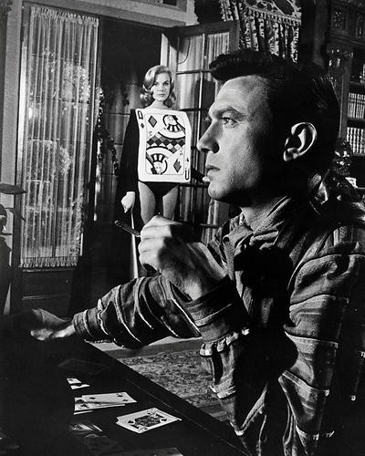 This is an image of Photograph & Poster of Laurence Harvey 197287