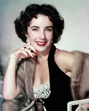 This is an image of Photograph & Poster of Elizabeth Taylor 288777