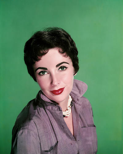 This is an image of Photograph & Poster of Elizabeth Taylor 289042