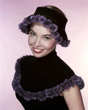 This is an image of Photograph & Poster of Leslie Caron 289050