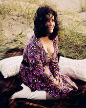 This is an image of Photograph & Poster of Elizabeth Taylor 289064
