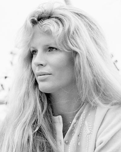 This is an image of Photograph & Poster of Kim Basinger 197482