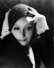 This is an image of Photograph & Poster of Greta Garbo 197709