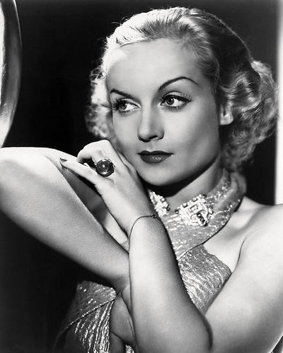 This is an image of Photograph & Poster of Carole Lombard 197748