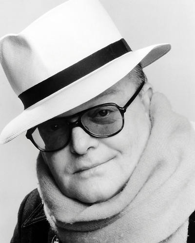 This is an image of Photograph & Poster of Truman Capote 198069