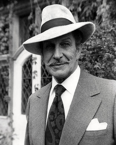 This is an image of Photograph & Poster of Vincent Price 198100