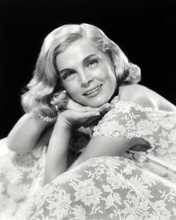 This is an image of Photograph & Poster of Lizabeth Scott 198134
