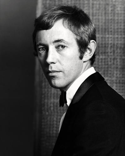 This is an image of Photograph & Poster of Noel Harrison 198137