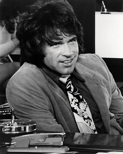 This is an image of Photograph & Poster of Warren Beatty 198252