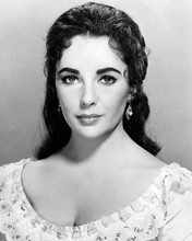This is an image of Photograph & Poster of Elizabeth Taylor 198492