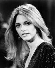 This is an image of Photograph & Poster of Lindsay Wagner 198502