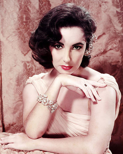 This is an image of Photograph & Poster of Elizabeth Taylor 289883