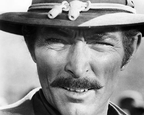 This is an image of Photograph & Poster of Lee Van Cleef 198826