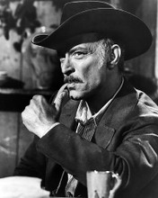 This is an image of Photograph & Poster of Lee Van Cleef 198948