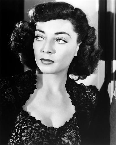 This is an image of Photograph & Poster of Marie Windsor 198889