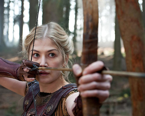This is an image of Photograph & Poster of Rosamund Pike 290138
