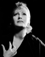 This is an image of Photograph & Poster of Greta Garbo 199275