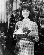 This is an image of Photograph & Poster of Marlo Thomas 194906