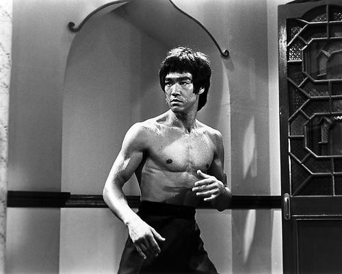 This is an image of Photograph & Poster of Bruce Lee 195136