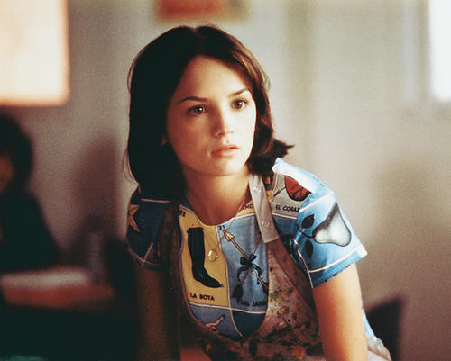 This is an image of 238033 Rachel Leigh Cook Photograph & Poster