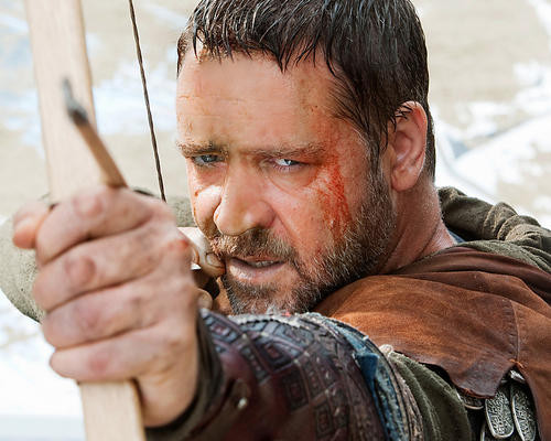 This is an image of 281501 Russell Crowe Photograph & Poster