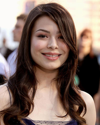 This is an image of 288091 Miranda Cosgrove Photograph & Poster