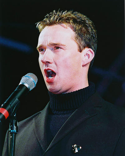 This is an image of 251469 Russell Watson Photograph & Poster