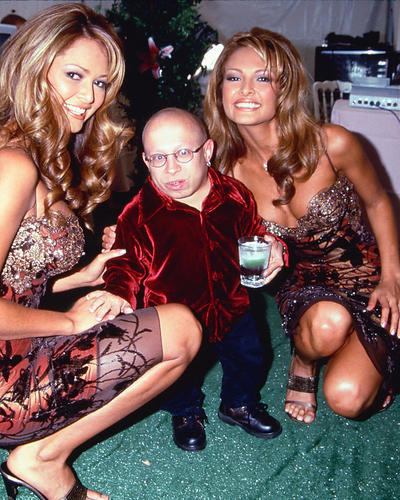 This is an image of 270108 Verne Troyer Photograph & Poster