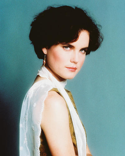 This is an image of 214494 Elizabeth Mcgovern Photograph & Poster
