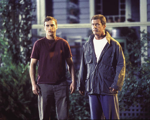 This is an image of 253349 Mel Gibson & Joaquin Phoenix Photograph & Poster
