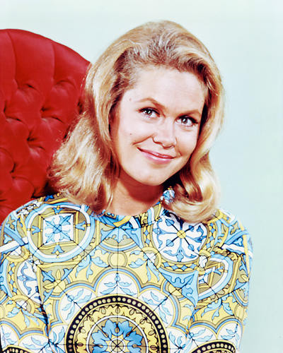 This is an image of 271675 Elizabeth Montgomery Photograph & Poster