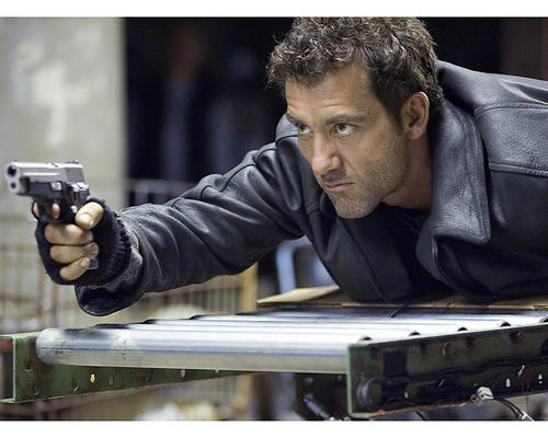 This is an image of 275423 Clive Owen Photograph & Poster