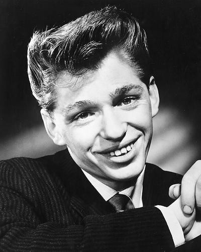 This is an image of 192586 Tommy Steele Photograph & Poster