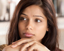 This is an image of 282927 Freida Pinto Photograph & Poster