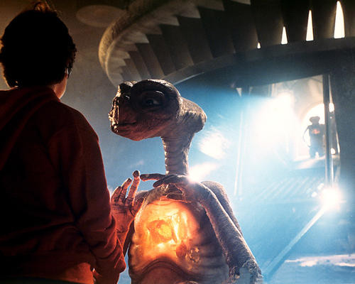 This is an image of 282760 E.T. the Extra-Terrestrial Photograph & Poster