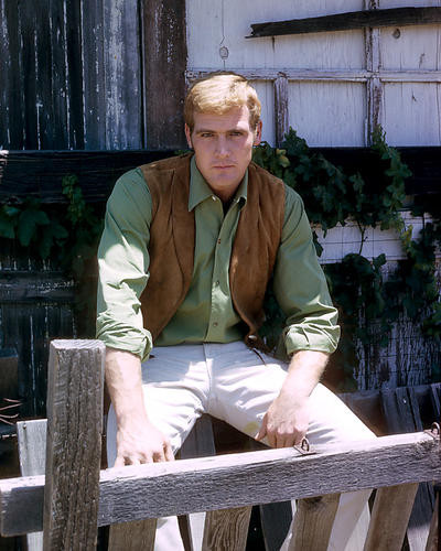 This is an image of 282823 Lee Majors Photograph & Poster