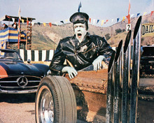 This is an image of 283208 The Munsters Photograph & Poster