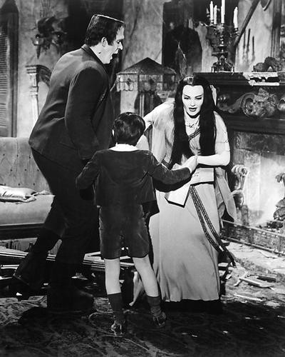 This is an image of 193429 The Munsters Photograph & Poster