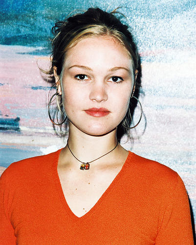 This is an image of 245316 Julia Stiles Photograph & Poster
