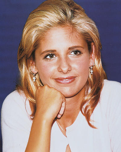 This is an image of 240450 Sarah Michelle Gellar Photograph & Poster