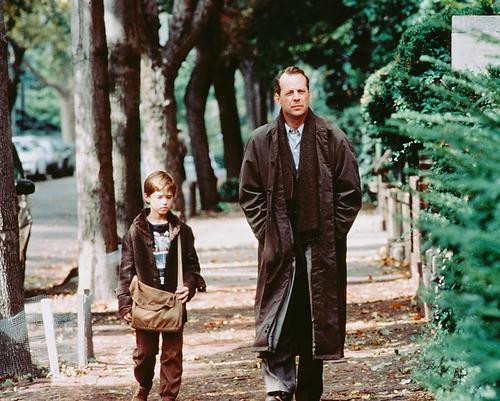This is an image of 239012 Bruce Willis & Haley Joel Osment Photograph & Poster