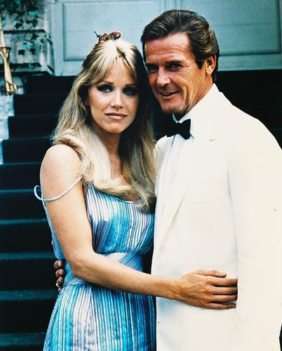 This is an image of 249911 Roger Moore & Tanya Roberts Photograph & Poster