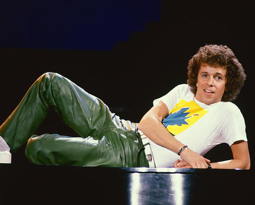 This is an image of 260209 Leo Sayer Photograph & Poster